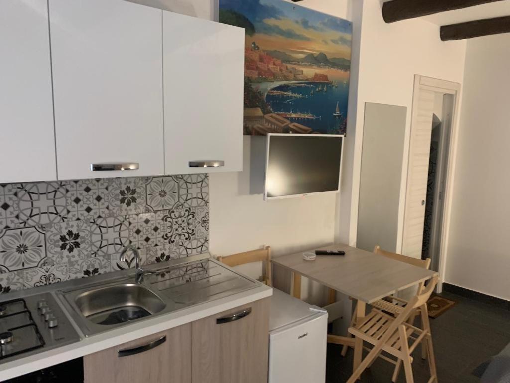 Viky House Chiaia Apartment Naples Luaran gambar