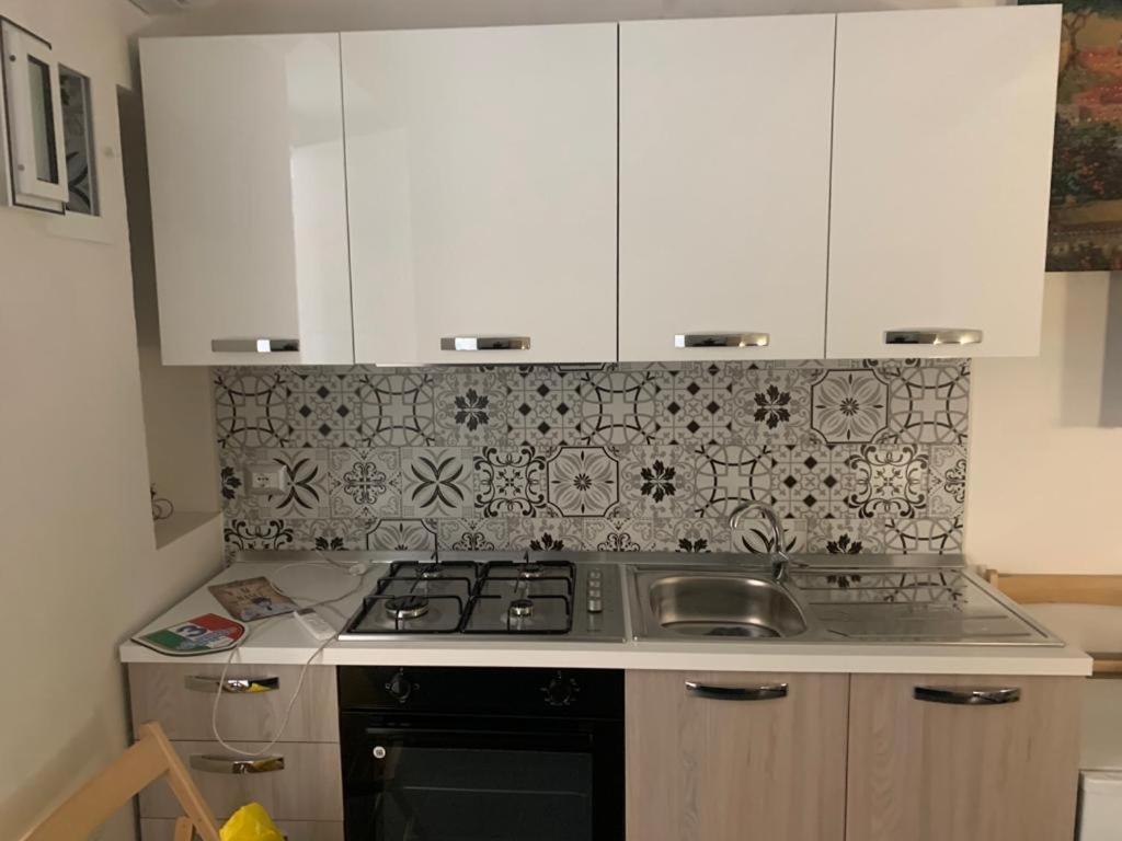 Viky House Chiaia Apartment Naples Luaran gambar